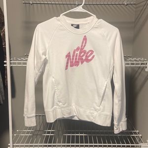NWOT * Nike White Crewneck Sweatshirt with Pink Logo in Youth Size Large